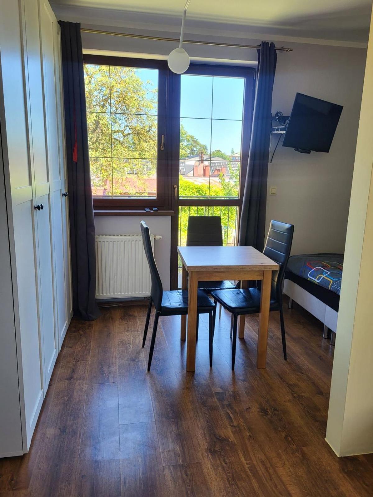 Maximo - 50m From The Apartment