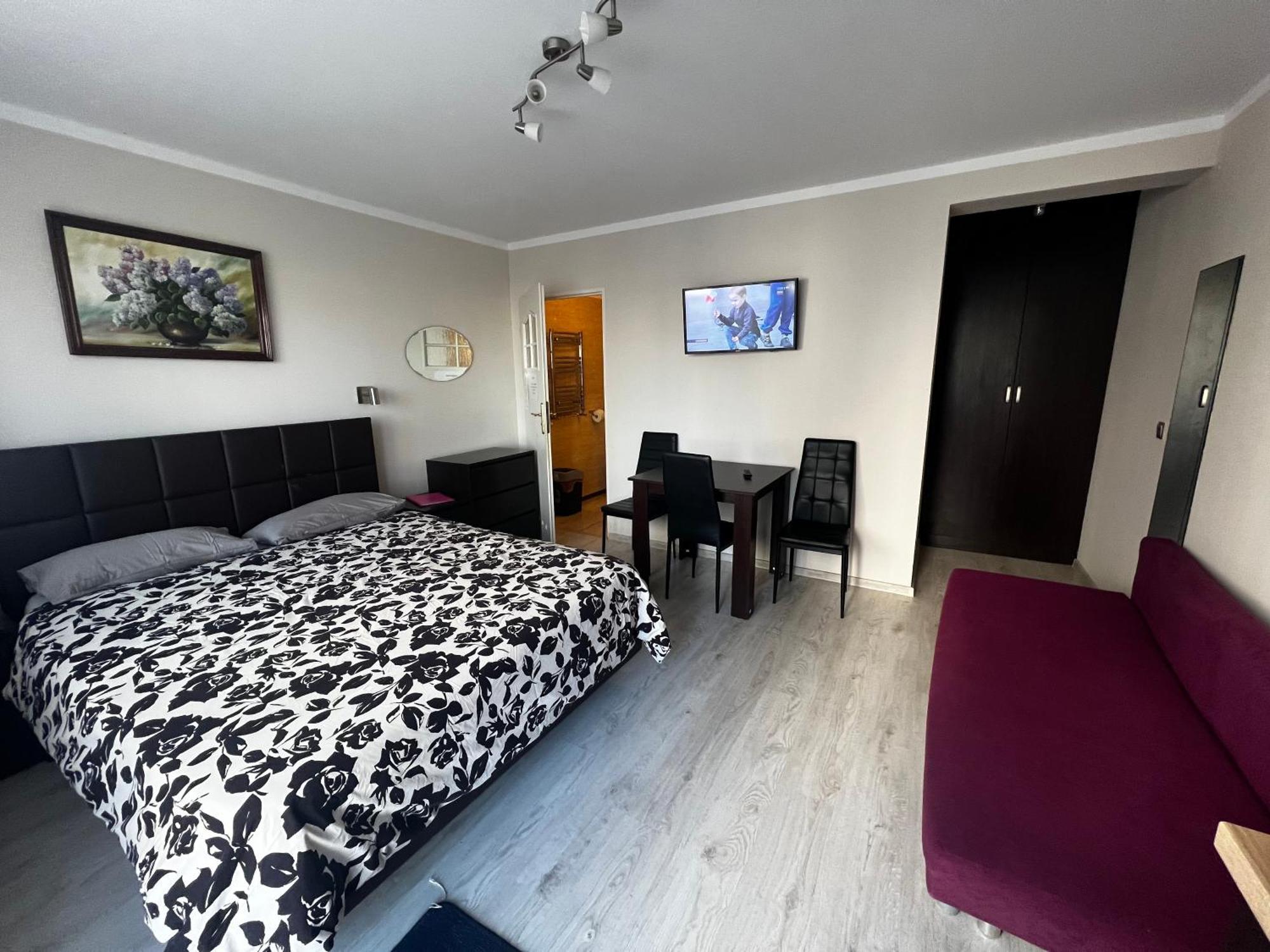Maximo - 50m From The Apartment Darlowko